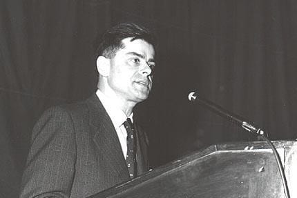 Morris addressing the 1954 World Conference of Cardiology in Washington DC © The Telegraph