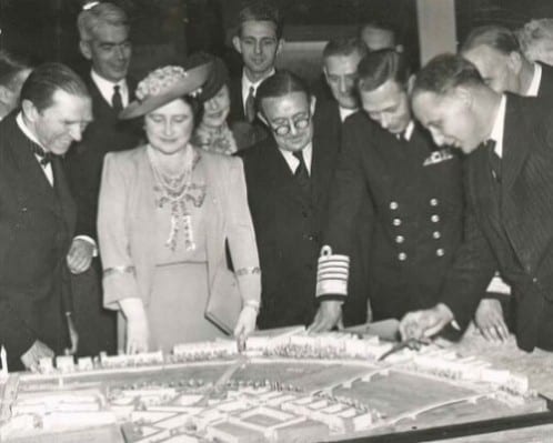 King George VI, Queen Elizabeth and an assortment of postwar planners at the County of London Plan exhibit. University of Liverpool archive [D113/3/3/40].